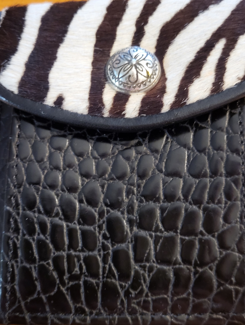 Brighton Compact Wallet Haircalf Flap & Croc Embossed Leather Body - Picture 8 of 9